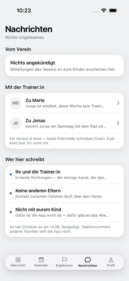 Nachrichten im Elternzugang mit dem Kanal zur Trainer:in und dem Hinweis, wer mitliest