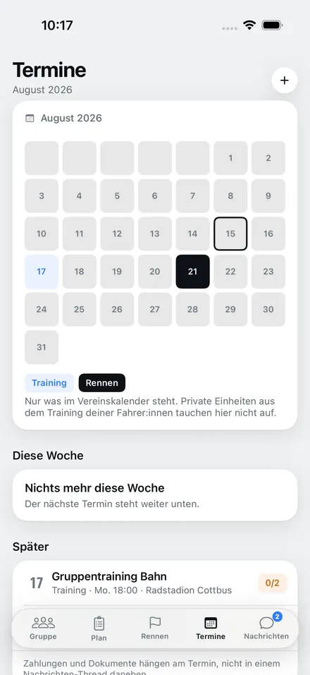Terminkalender August mit Training und Rennen im Raster, darunter der offene Rücklauf je Fahrer:in
